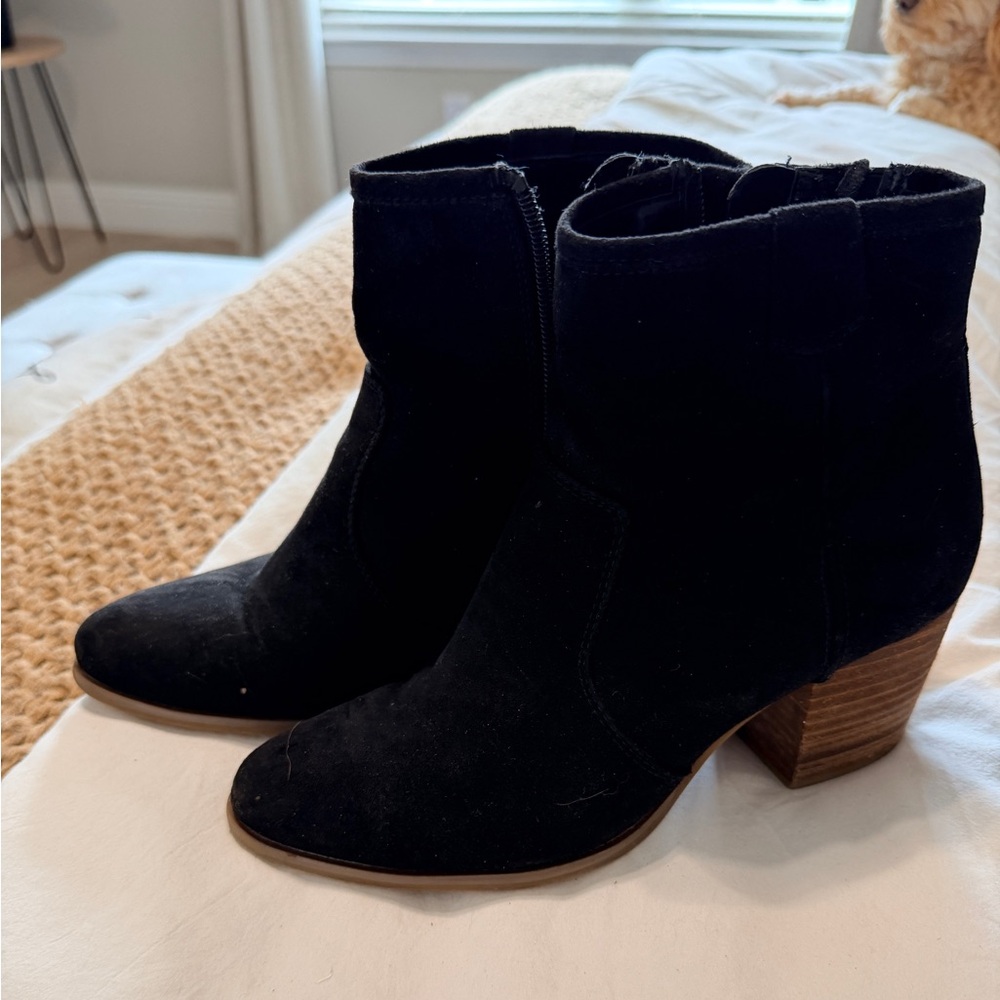 Black boots